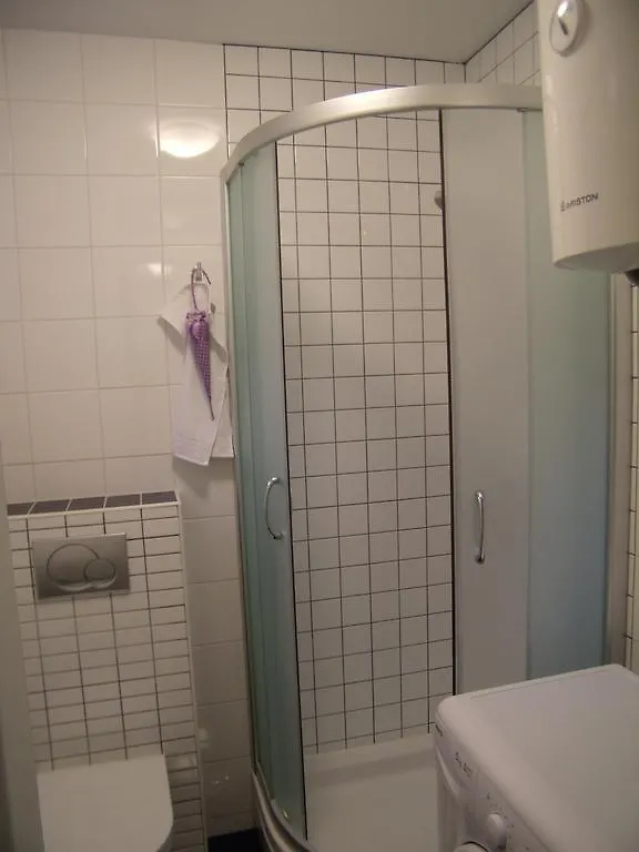 Studio Apartment Lavender Split